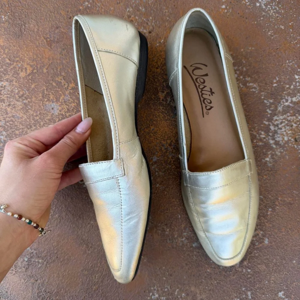 Vintage Westin’s gold leather preppy flats / loafers sz 8 women’s